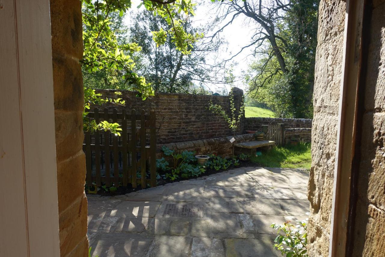 Shed End, In 18Th Century Lothersdale Mill Bd20 8En Dış mekan fotoğraf